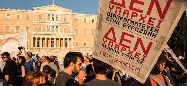 syriza-youth-protested-the-new-greek-bailout-876-495-1436874492-size_1000-647x300