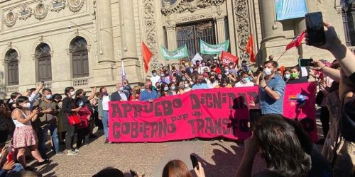 gabriel-boric-habla-actividad-apruebo-dignidad-bella-artes-960x480
